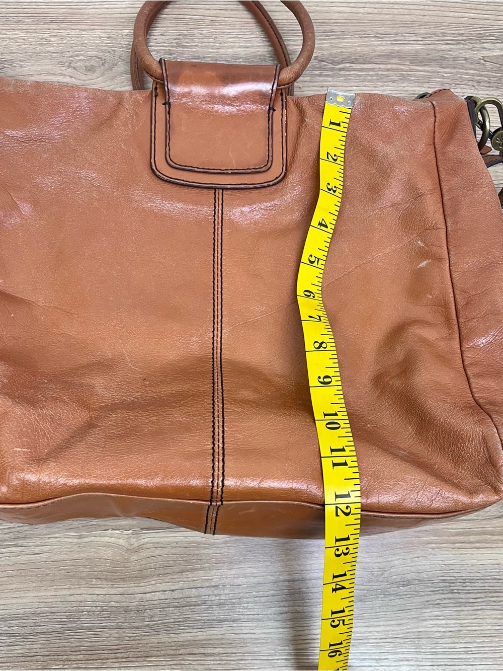 HOBO Sheila Medium Satchel - Picture 3 of 10